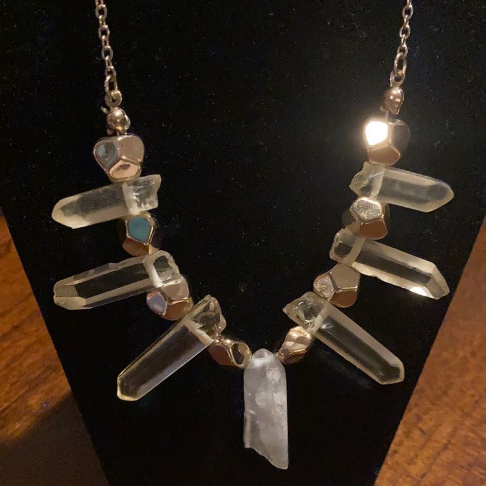 Vintage Center Crystal Gold Beaded Faux Yellow Accent Crystal Statement Necklace - Picture 2 of 3